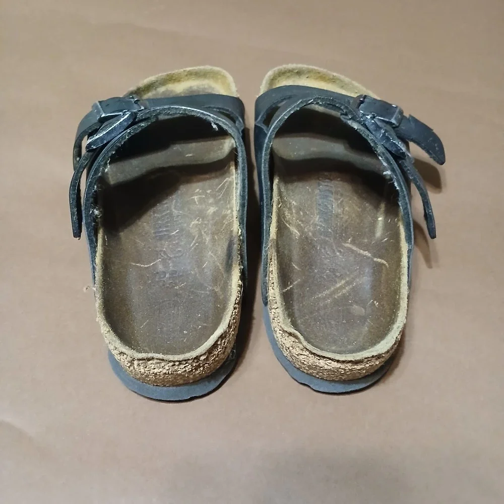 Birkenstock signs wear